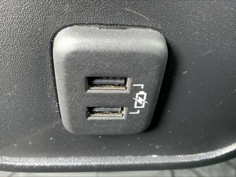 Used 2023 Chevrolet Equinox LT w/ LPO, Floor Liner Package image 33