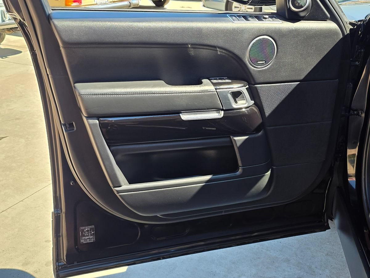 Used 2017 Land Rover Range Rover HSE AWD/4WD image 29