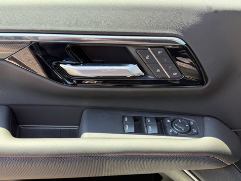 New 2026 Chevrolet Suburban RST AWD/4WD image 11