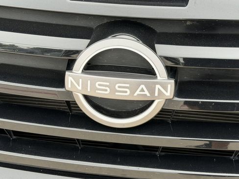 Used 2022 Nissan Pathfinder SV w/ SV Black Package FWD image 3