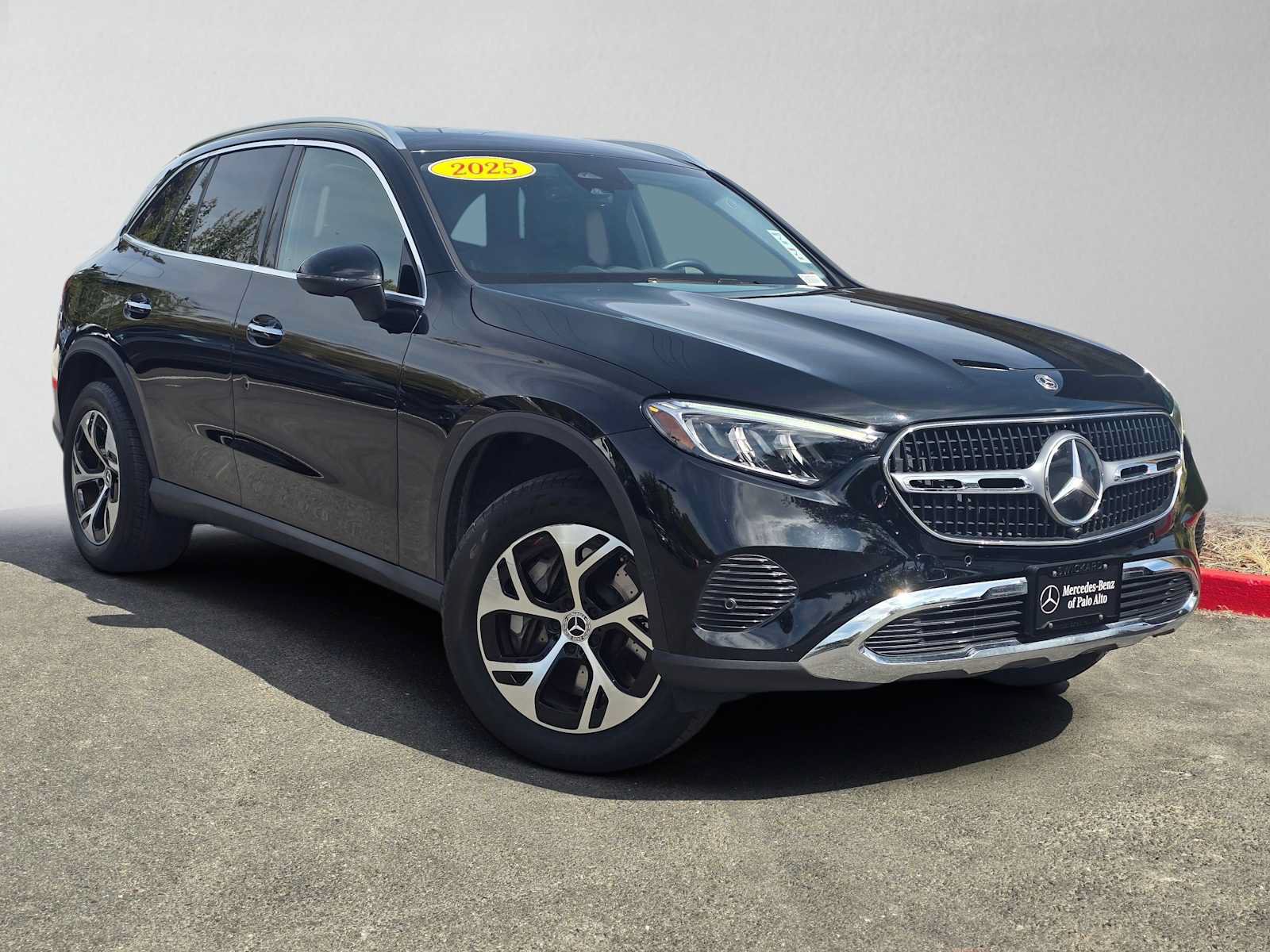 Certified 2025 Mercedes-Benz GLC 350e 4MATIC image 1