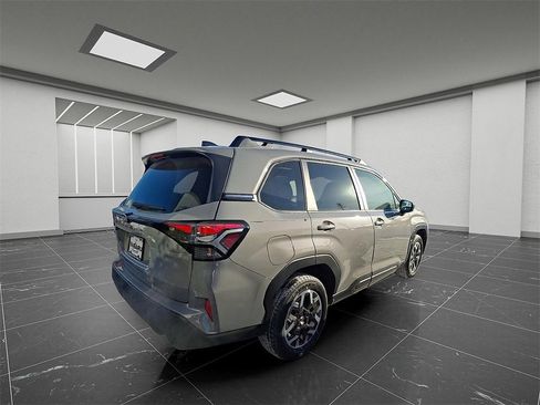 New 2026 Subaru Forester Premium image 5