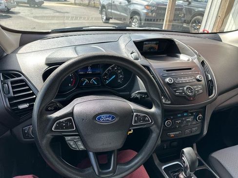 Used 2018 Ford Escape SE image 18