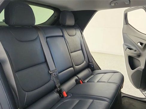 Used 2023 Chevrolet Bolt EUV Premier FWD image 36