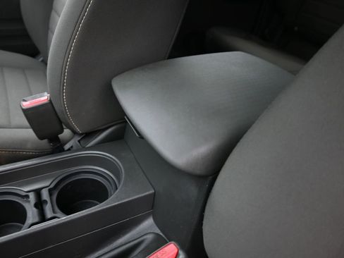 Used 2015 Nissan Frontier PRO-4X image 12