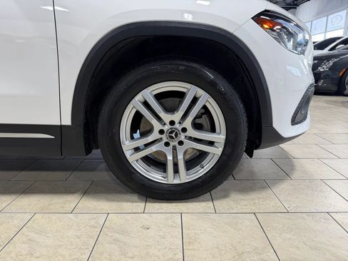 Used 2021 Mercedes-Benz GLA 250 4MATIC w/ Premium Package image 38