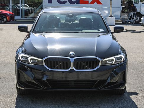 Certified 2023 BMW 330i Sedan w/ Driving Assistance Package RWD image 2