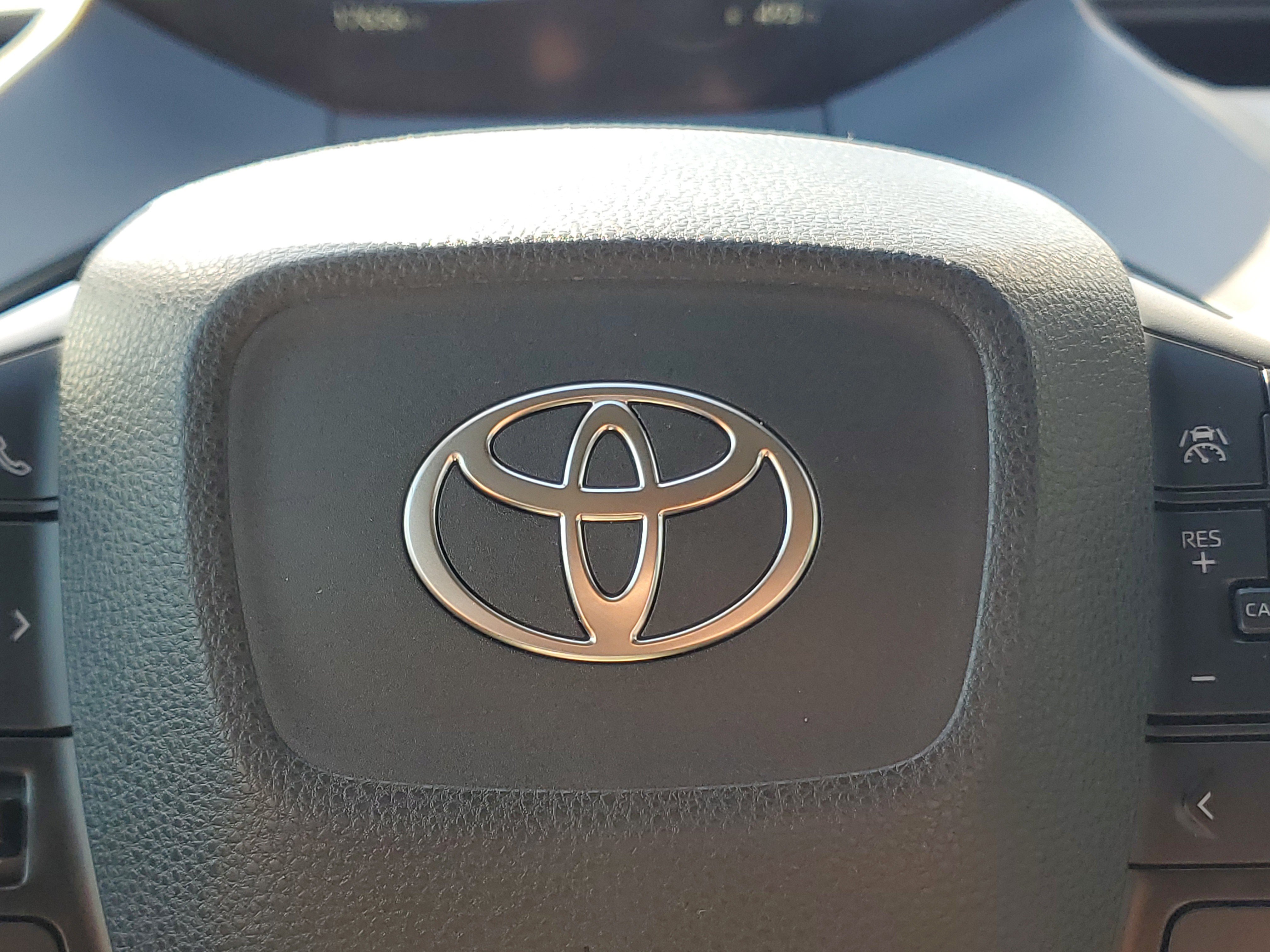 Certified 2026 Toyota Prius LE FWD image 22