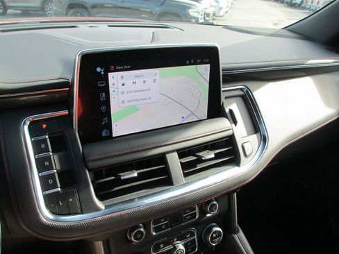 Used 2023 Chevrolet Suburban RST w/ Luxury Package image 30