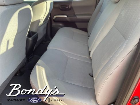 Used 2018 Toyota Tacoma SR5 image 14