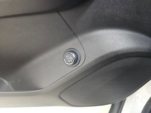 Used 2023 GMC Acadia SLE w/ Driver Convenience Package image 29