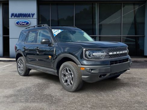 Used 2024 Ford Bronco Sport Badlands image 3