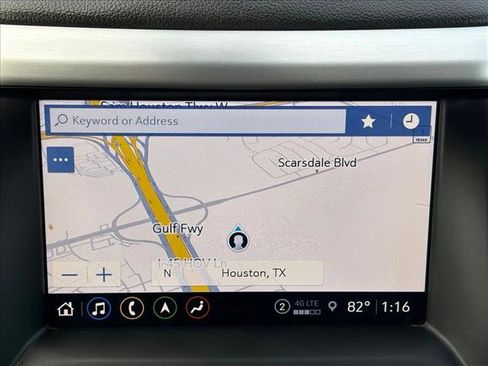 Used 2023 GMC Acadia SLT image 13