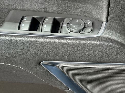 Used 2022 Chevrolet Silverado 1500 LT image 12