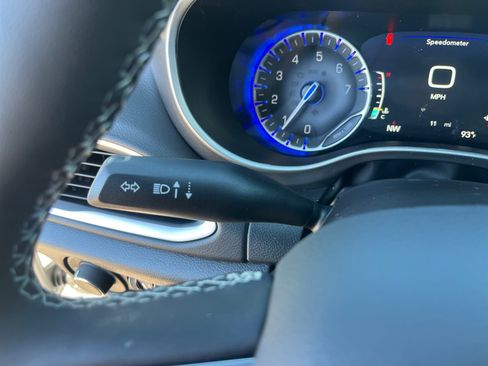 New 2026 Chrysler Voyager LX image 12