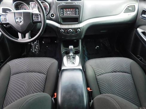 Used 2016 Dodge Journey SE w/ Flexible Seating Group FWD image 22