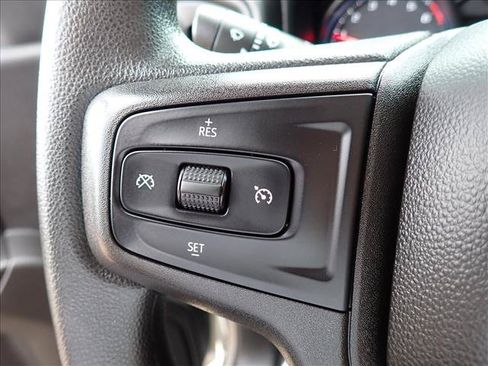 Used 2020 Chevrolet Silverado 1500 Custom w/ Custom Value Package AWD/4WD image 13