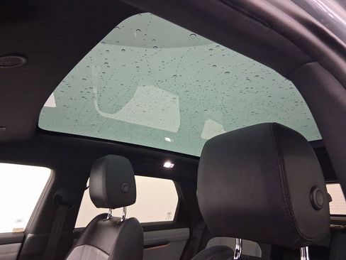 Used 2023 Land Rover Range Rover Evoque R-Dynamic SE image 14