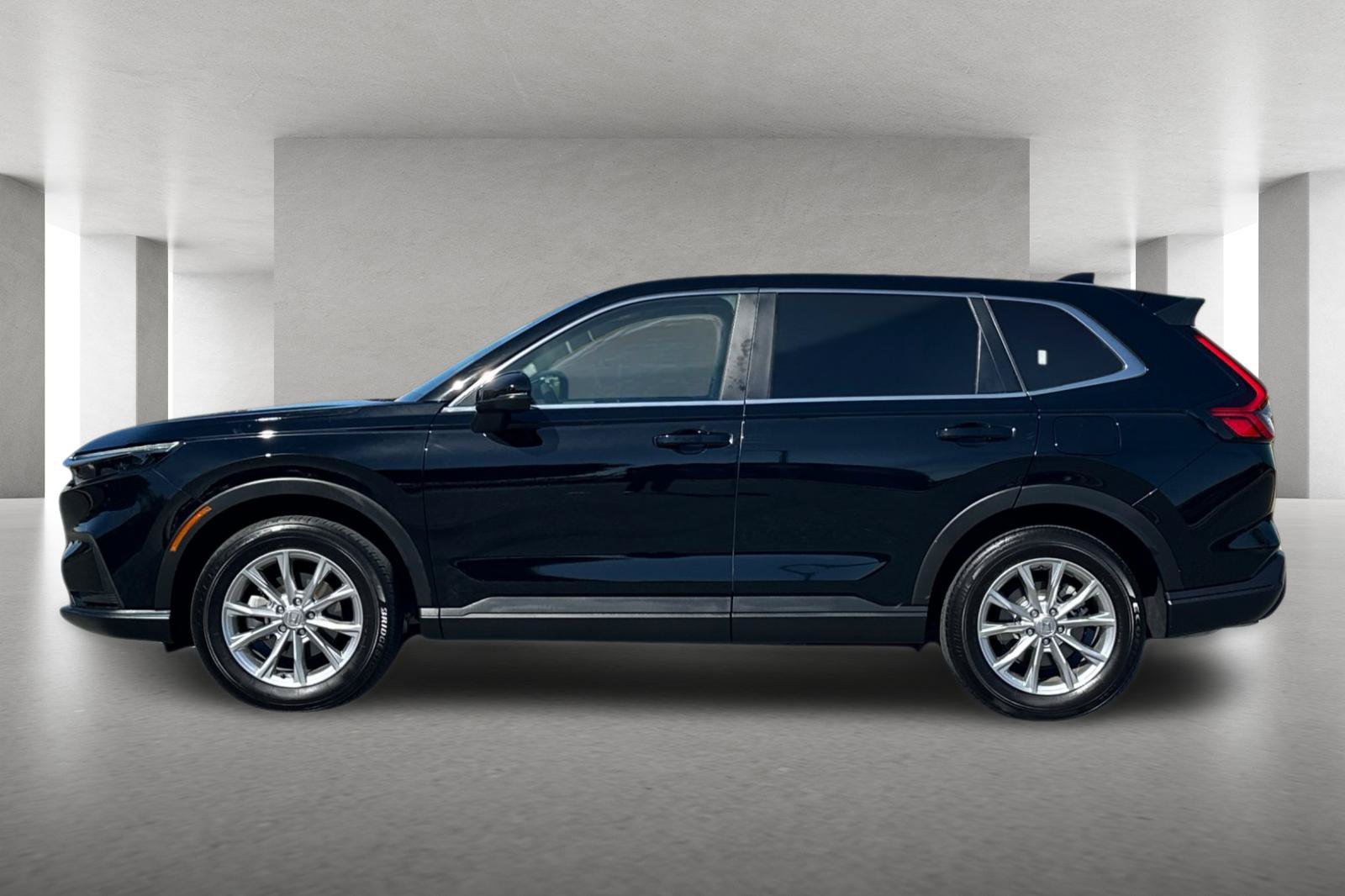 Used 2025 Honda CR-V EX image 7
