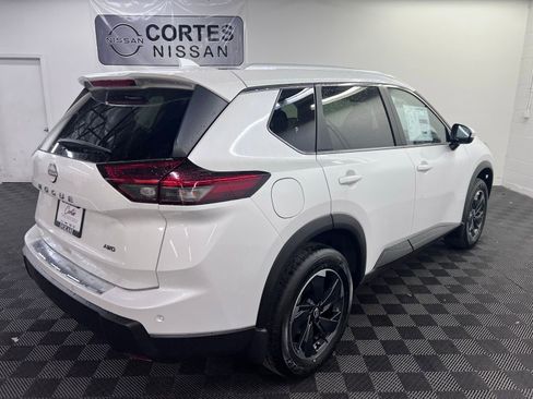 Certified 2025 Nissan Rogue SV w/ SV Premium Package image 2