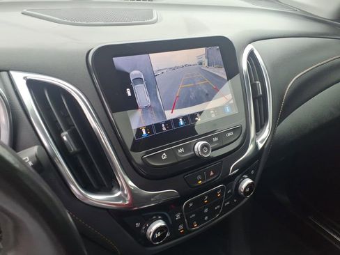 Used 2022 Chevrolet Equinox Premier FWD image 21