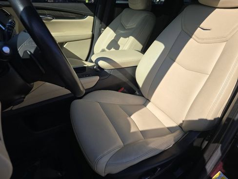 Used 2018 Cadillac XT5 Base image 20