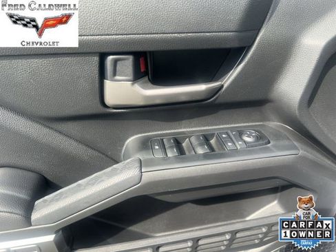 Used 2025 Toyota Tacoma TRD Off-Road AWD/4WD image 22