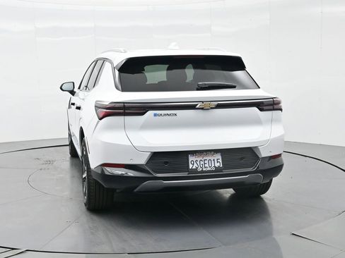 Used 2025 Chevrolet Equinox EV LT w/ Convenience Package image 8