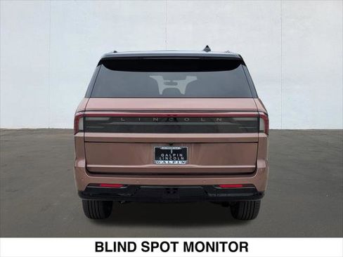 Used 2025 Lincoln Navigator Black Label AWD/4WD image 4