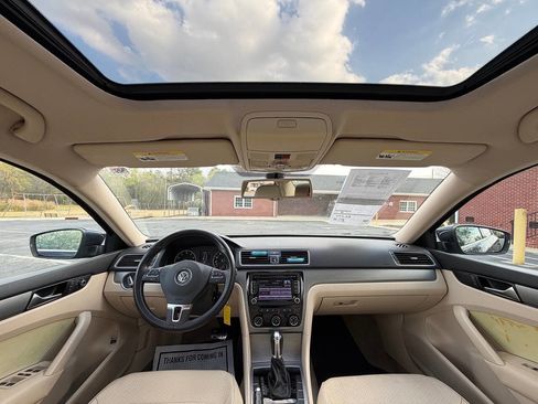 Used 2014 Volkswagen Passat 2.5 SE FWD image 15