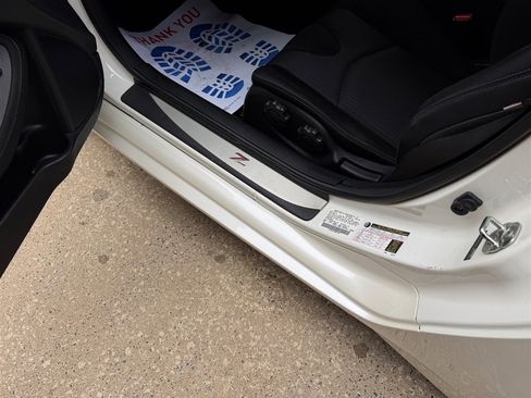 Used 2020 Nissan 370Z Coupe image 40