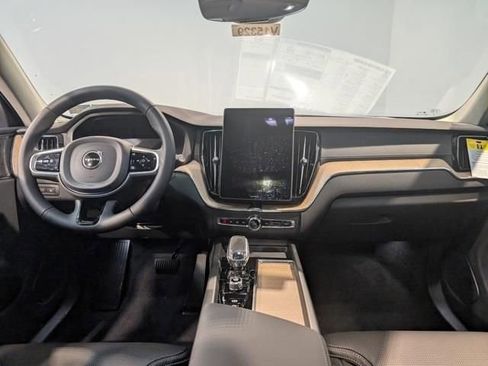 New 2026 Volvo XC60 T8 Ultra w/ Climate Package AWD/4WD image 13