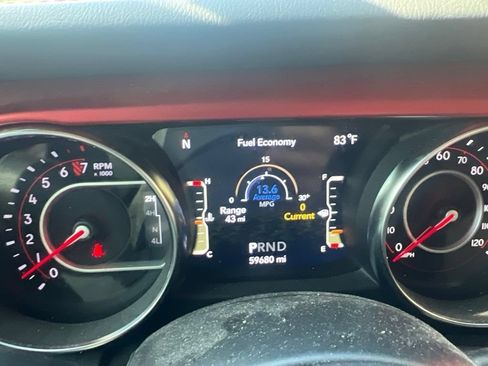 Used 2021 Jeep Wrangler Unlimited Rubicon w/ Cold Weather Group AWD/4WD image 6