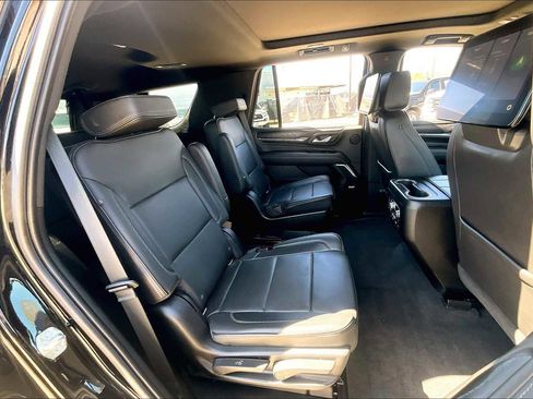 Used 2021 GMC Yukon Denali w/ Denali Premium Package image 20