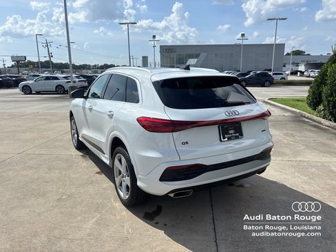 Used 2025 Audi Q5 Premium Plus w/ Premium Plus AWD/4WD image 7
