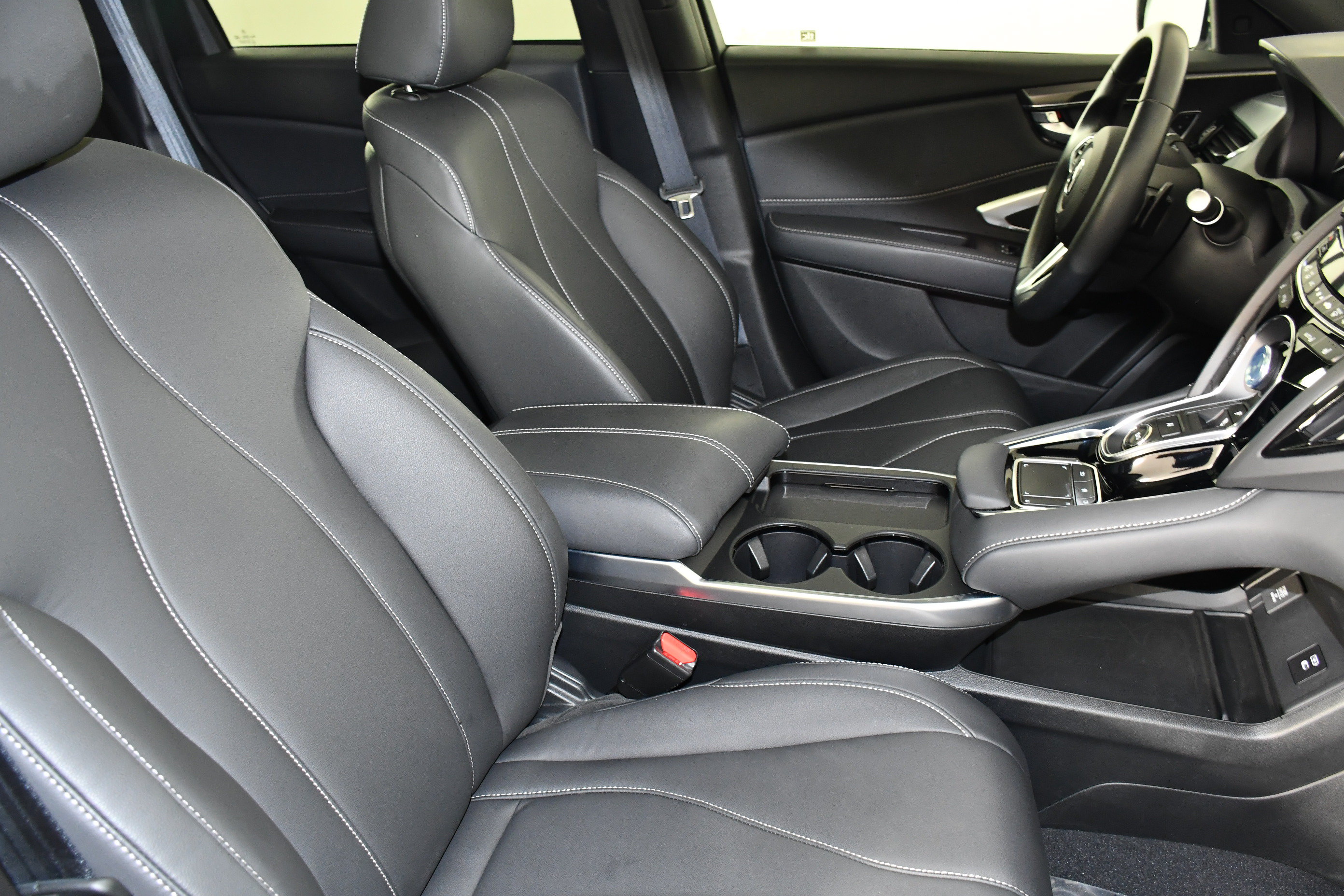 Used 2025 Acura RDX SH-AWD image 41