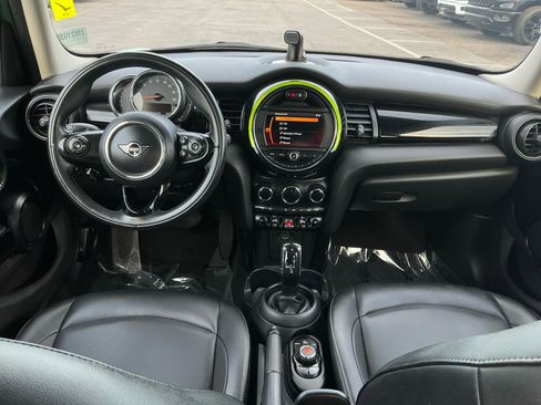 Used 2020 MINI Cooper 4-Door Hardtop FWD image 15