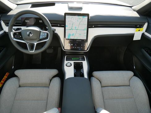 New 2025 Volvo EX90 Ultra image 7