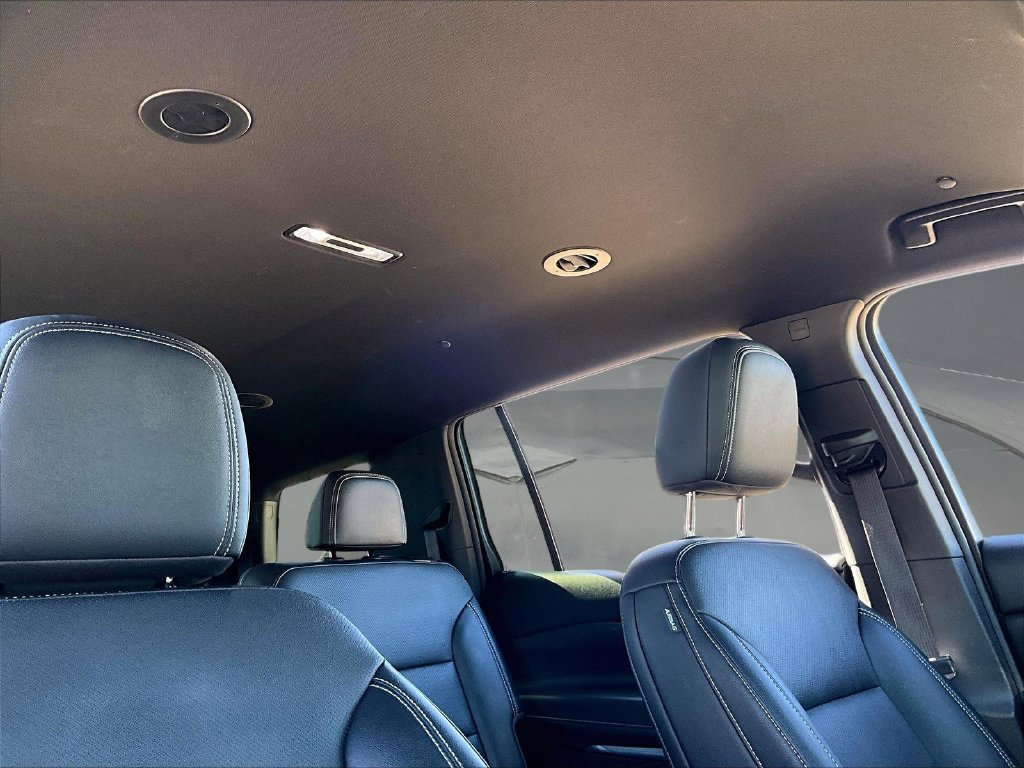 Used 2025 Chevrolet Traverse LT AWD/4WD image 32