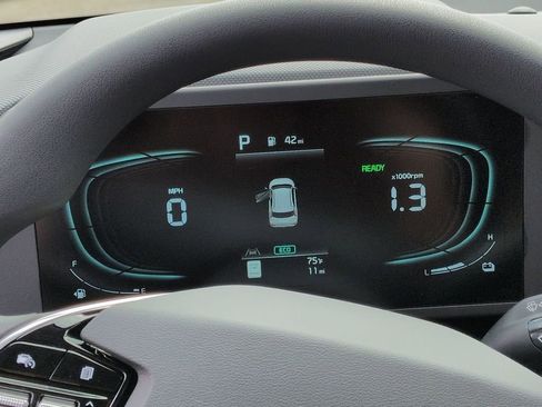 New 2026 Kia Niro LX FWD image 12