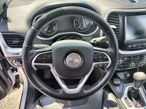 Used 2014 Jeep Cherokee Trailhawk w/ Technology Group AWD/4WD image 11