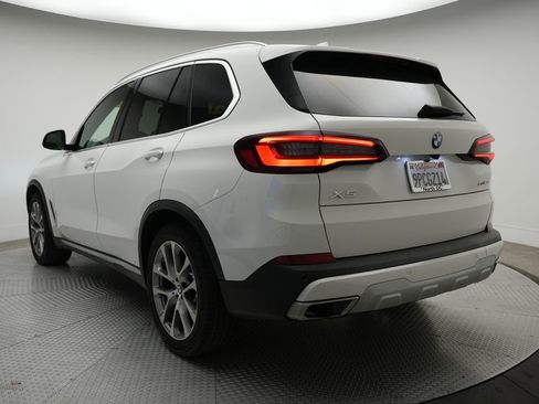 Used 2021 BMW X5 xDrive40i w/ Premium Package 2 AWD/4WD image 3