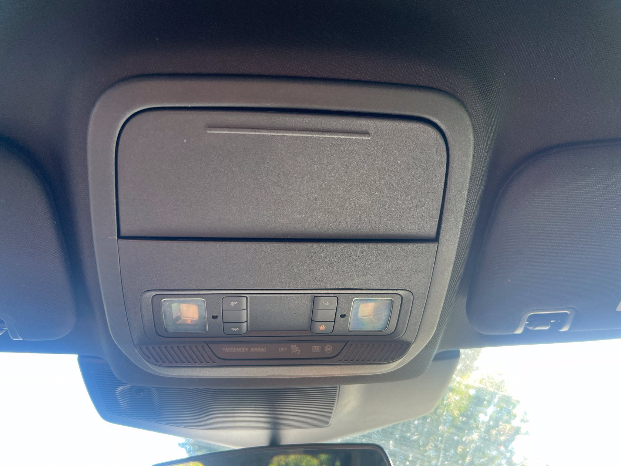 Used 2020 Ford Explorer XLT w/ Comfort Package AWD/4WD image 18