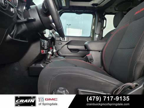 Used 2023 Jeep Gladiator Rubicon w/ LED Lighting Group AWD/4WD image 11