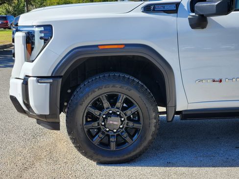 Certified 2025 GMC Sierra 2500 AT4 w/ AT4 Premium Plus Package image 8