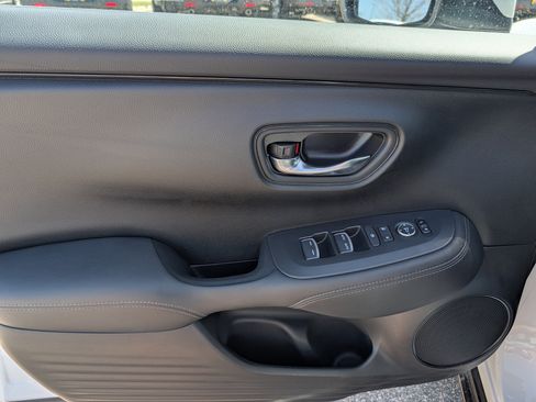 Used 2024 Honda HR-V EX-L image 23