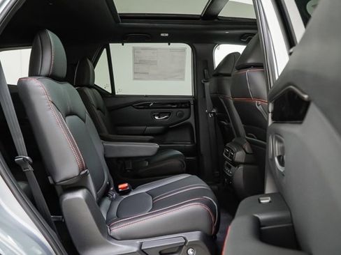 New 2025 Honda Pilot TrailSport image 37