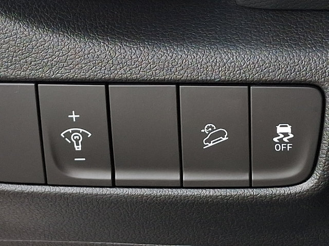 Used 2023 Hyundai Kona SEL AWD/4WD image 25