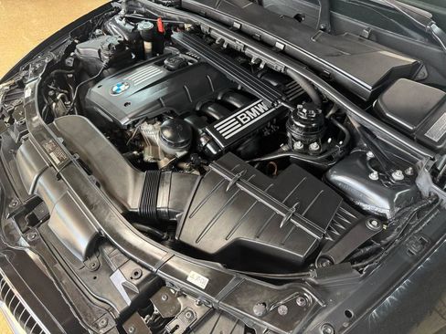 Used 2011 BMW 328i Convertible RWD image 25