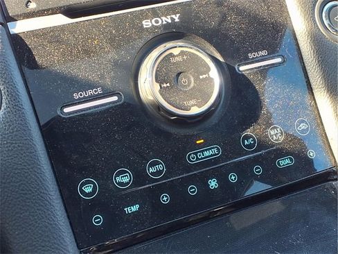 Used 2013 Ford Taurus SHO image 10